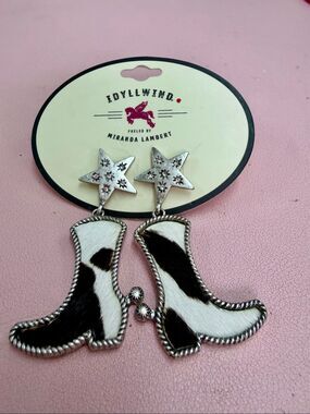 NWT Idyllwind earrings